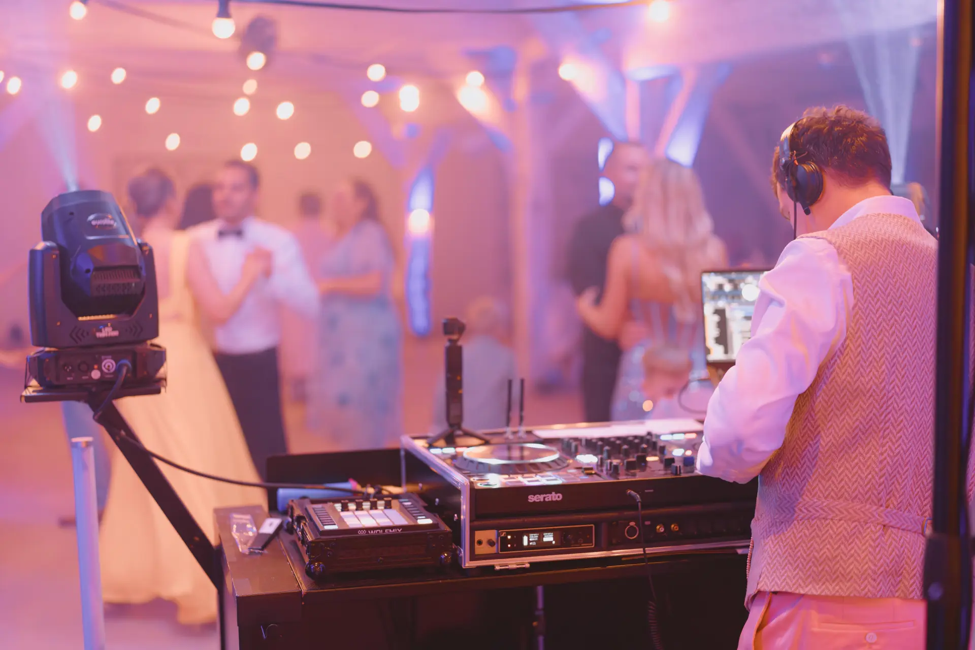 DJ Agentur Hamburg - Professionelle DJ-Vermittlung