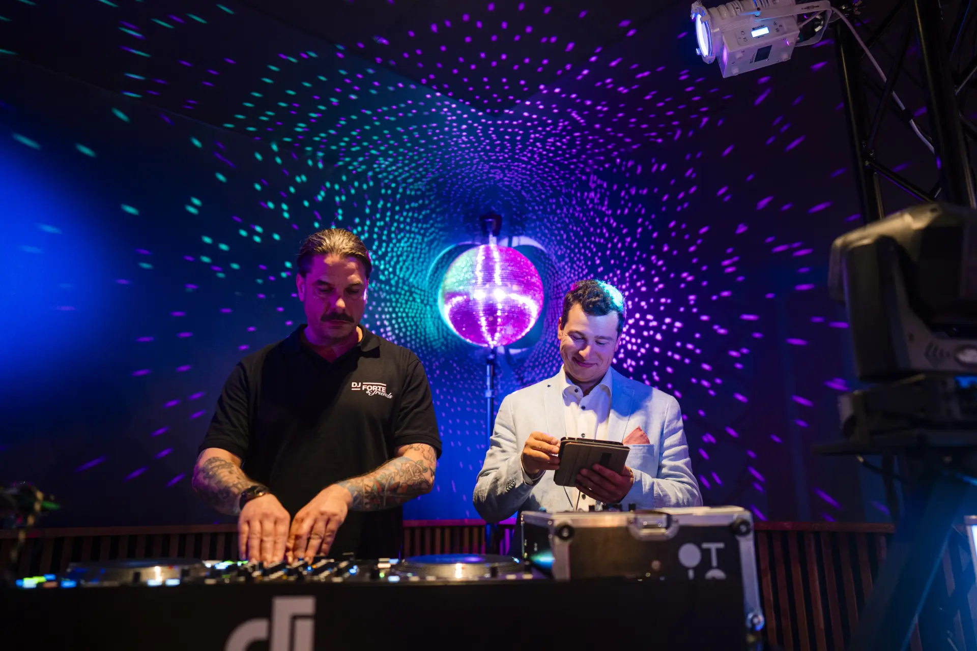 DJ Netzwerk
